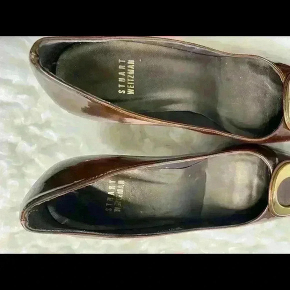 Stuart Weitzman Brown Patent Pumps with Gold Accent - Picture 8 of 9